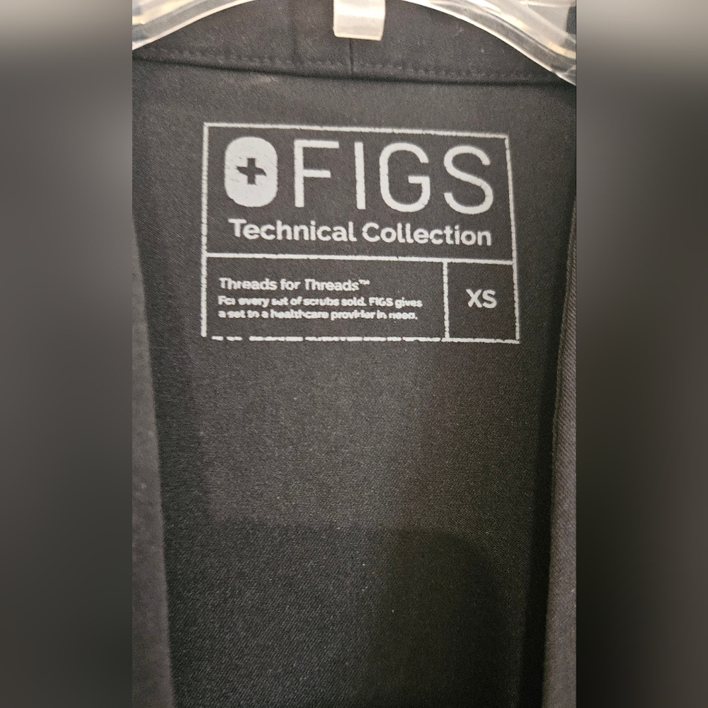 Figs Scrub Top - Picture 4 of 5